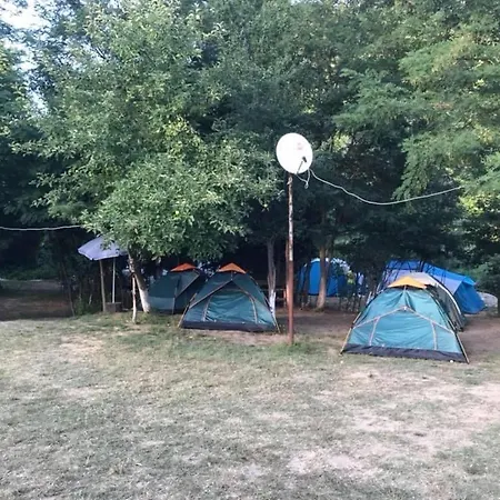 Camping In Clisura Dunarii * Eselnita