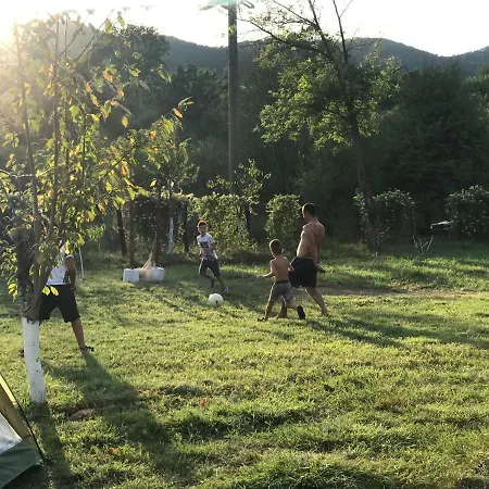 Camping In Clisura Dunarii *